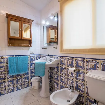 Highbury Grove Villa Callao Salvaje